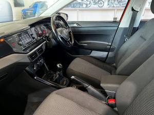 Volkswagen Polo hatch 1.0TSI Life manual - Image 3