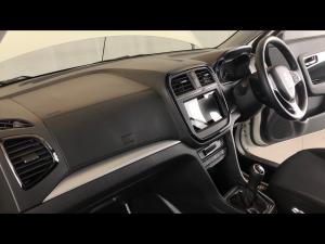 Suzuki Vitara Brezza 1.5 GLX - Image 7