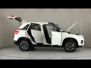 Suzuki Vitara Brezza 1.5 GLX - Image 15