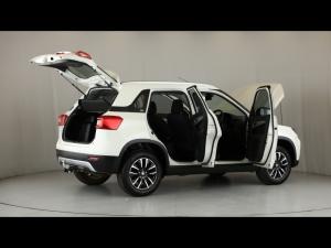 Suzuki Vitara Brezza 1.5 GLX - Image 16