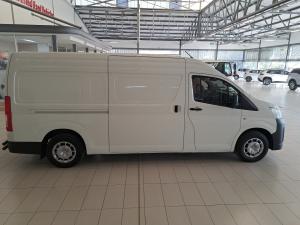 Toyota Quantum 2.8 SLWB panel van - Image 3