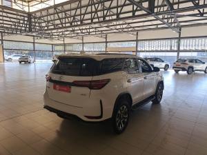 Toyota Fortuner 2.4GD-6 4x4 - Image 3
