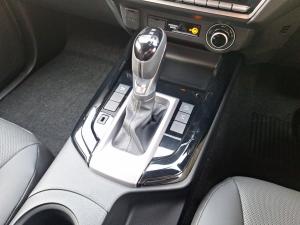 Isuzu D-Max 3.0TD double cab V-Cross 4x4 - Image 12