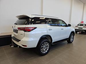 Toyota Fortuner 2.8GD-6 4x4 VX - Image 2