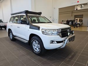 Toyota Land Cruiser 200 4.5D-4D V8 GX-R - Image 1