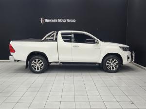 Toyota Hilux 2.8GD-6 Xtra cab 4x4 Legend 50 auto - Image 3