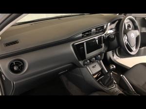 Toyota Corolla Quest 1.8 Plus manual - Image 9