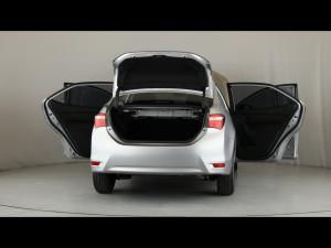 Toyota Corolla Quest 1.8 Plus manual - Image 11