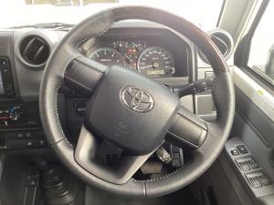 Toyota Land Cruiser 79 2.8GD-6 double cab - Image 8