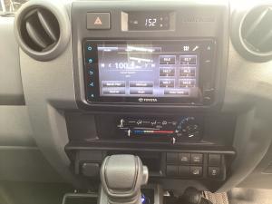 Toyota Land Cruiser 79 2.8GD-6 double cab - Image 14