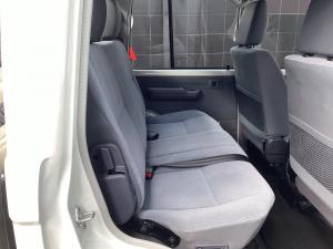 Toyota Land Cruiser 79 2.8GD-6 double cab - Image 17
