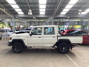 Toyota Land Cruiser 79 2.8GD-6 double cab - Image 24
