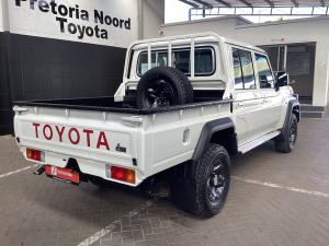 Toyota Land Cruiser 79 2.8GD-6 double cab - Image 2