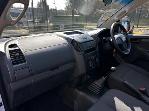 Isuzu D-Max Gen 6 250c single cab Fleetside - Image 10