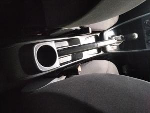 Volkswagen Polo Vivo hatch 1.6 Comfortline auto - Image 12