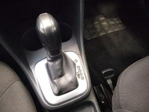 Volkswagen Polo Vivo hatch 1.6 Comfortline auto - Image 13
