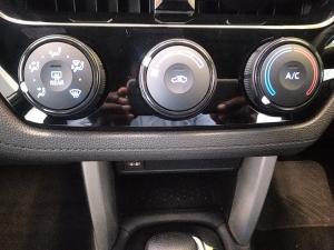 Toyota Corolla Cross 1.8 Hybrid XS - Image 15