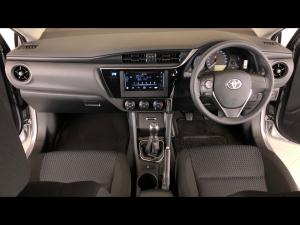 Toyota Corolla Quest 1.8 Plus manual - Image 8