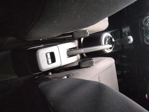 Toyota Vitz 1.0 XR manual - Image 11