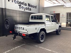 Toyota Land Cruiser 79 4.5D-4D V8 double cab LX - Image 2