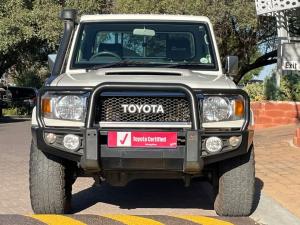 Toyota Land Cruiser 79 4.5D-4D V8 single cab LX 70th Anniversary - Image 4