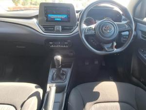 Toyota Starlet 1.5 XR manual - Image 6