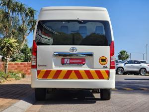 Toyota Quantum 2.8 SLWB bus 14-seater GL manual - Image 5