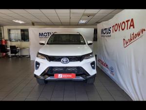Toyota Fortuner 2.4GD-6 4x4 - Image 4