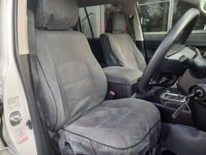 Toyota Land Cruiser 200 4.5D-4D V8 GX-R - Image 12