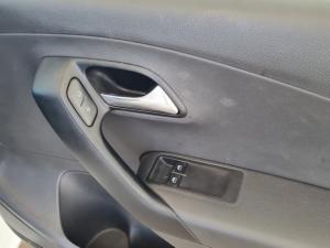 Volkswagen Polo Vivo 1.4 Trendline - Image 11