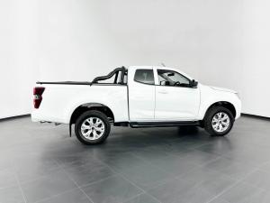 Isuzu D-MAX 1.9 Ddi HR LS automatic E-CAB - Image 6