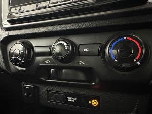 Isuzu D-MAX 1.9 Ddi HR LS automatic E-CAB - Image 9