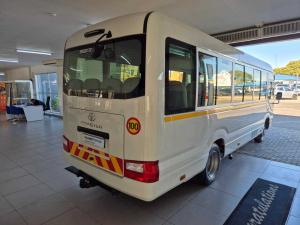 Toyota Coaster 4.0D 23 Seater B/S - Image 9