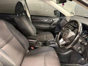 Nissan X-Trail 2.5 4x4 Acenta Tech - Image 10