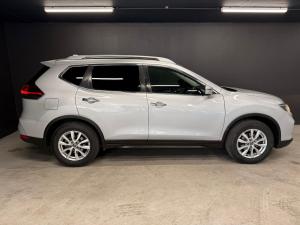 Nissan X-Trail 2.5 4x4 Acenta Tech - Image 8