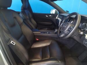 Volvo XC60 D4 AWD Momentum - Image 8