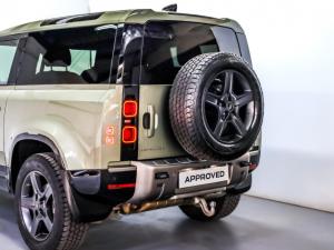 Land Rover Defender 90 P300 X-Dynamic SE - Image 9