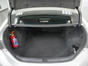 Toyota Corolla 1.6 Prestige auto - Image 5
