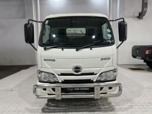 Hino Hino 300 614 SWBChassis Cab - Image 2