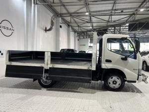 Hino Hino 300 614 SWBChassis Cab - Image 8