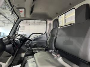 Hino Hino 300 614 SWBChassis Cab - Image 9