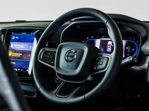 Volvo XC40 B3 Plus Dark - Image 11