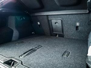 Volvo XC40 B3 Plus Dark - Image 20