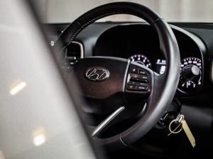 Hyundai Venue 1.0T Fluid auto - Image 14