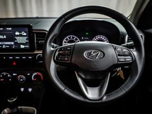 Hyundai Venue 1.0T Fluid auto - Image 8