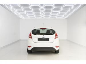Ford Fiesta 5-door 1.6 Titanium - Image 2