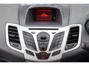 Ford Fiesta 5-door 1.6 Titanium - Image 3