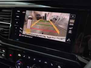 Volkswagen Caravelle 2.0BiTDI Highline 4Motion - Image 12