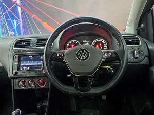 Volkswagen Polo Vivo hatch 1.6 Highline - Image 6