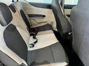 Renault Triber 1.0 Zen manual - Image 8